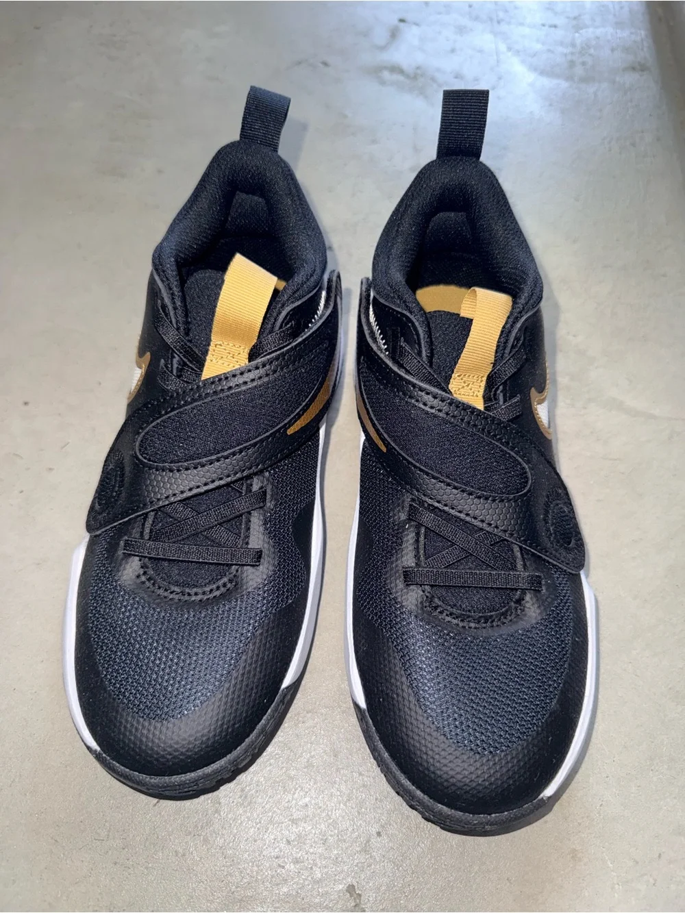 Nike Kids Black and Yellow Strap Sneakers